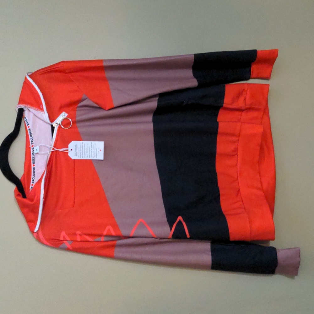 Exclusive top